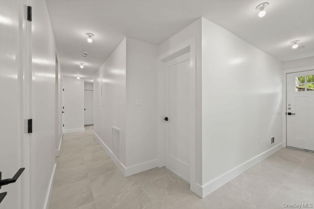 11 Lincoln Street Unit: 101