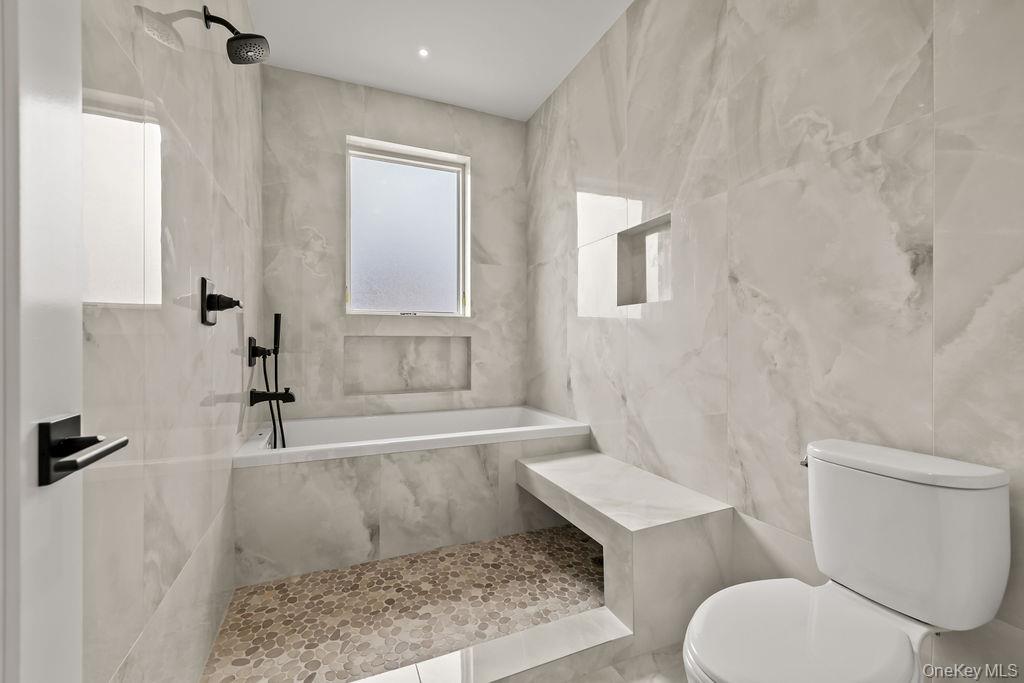 11 Lincoln Street Unit: 101