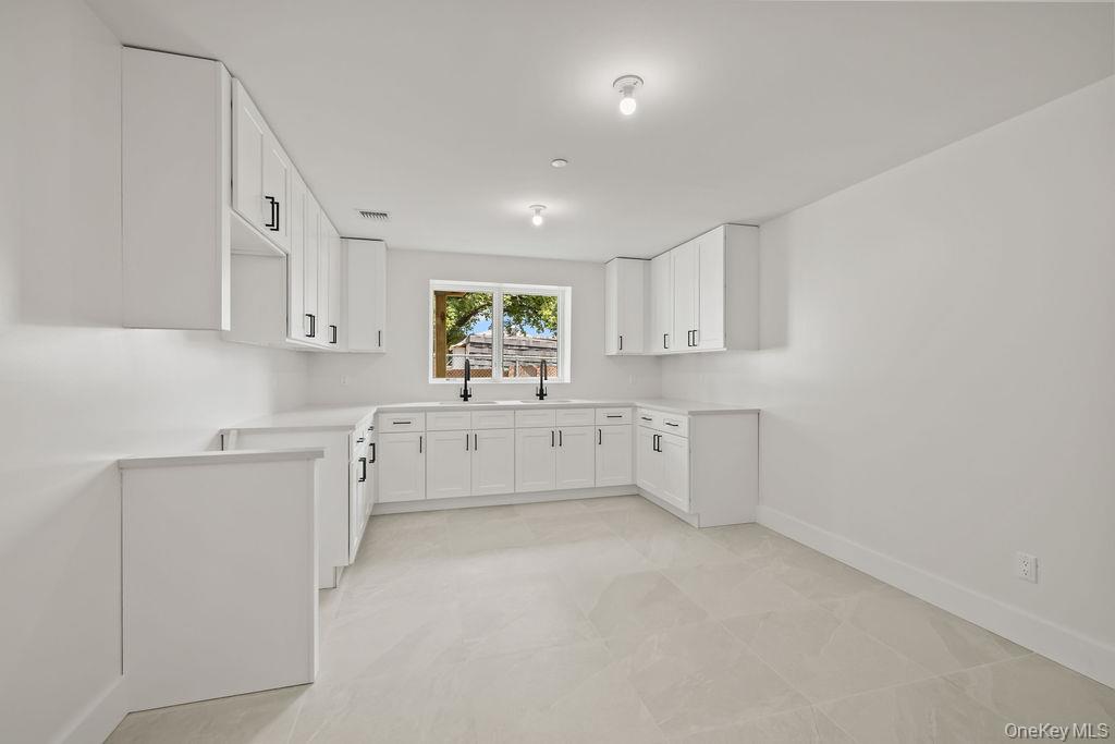 11 Lincoln Street Unit: 101