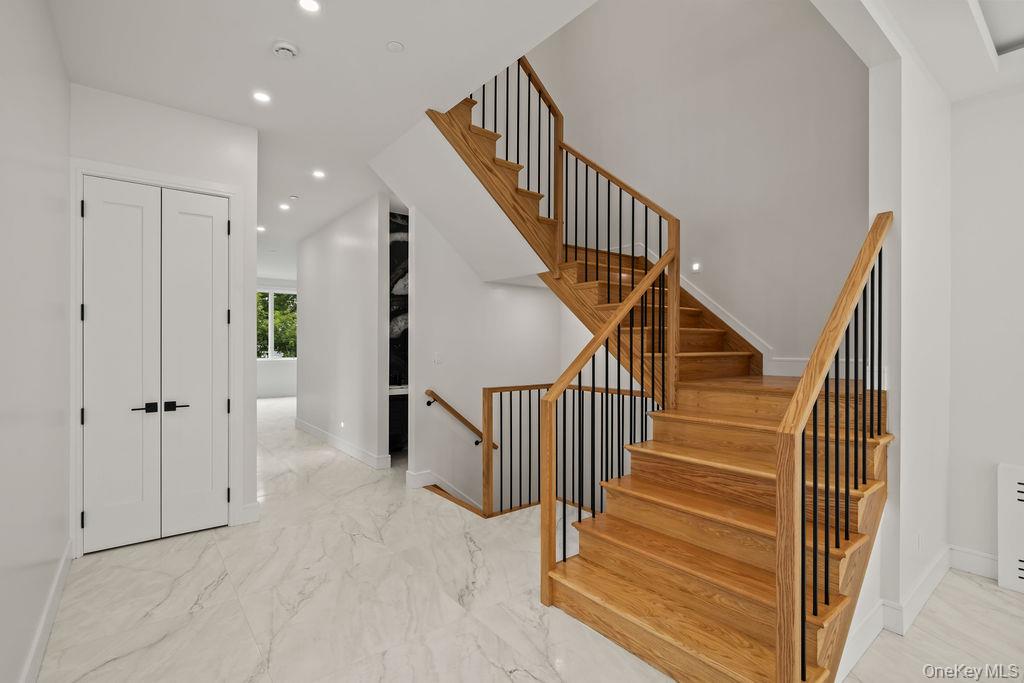 11 Lincoln Street Unit: 101