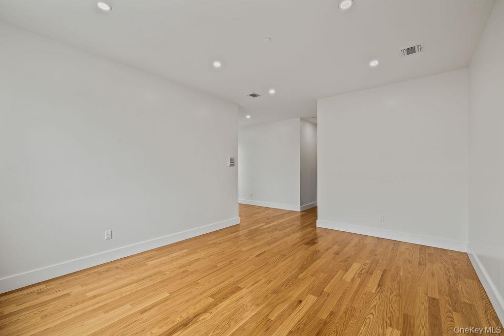 11 Lincoln Street Unit: 101