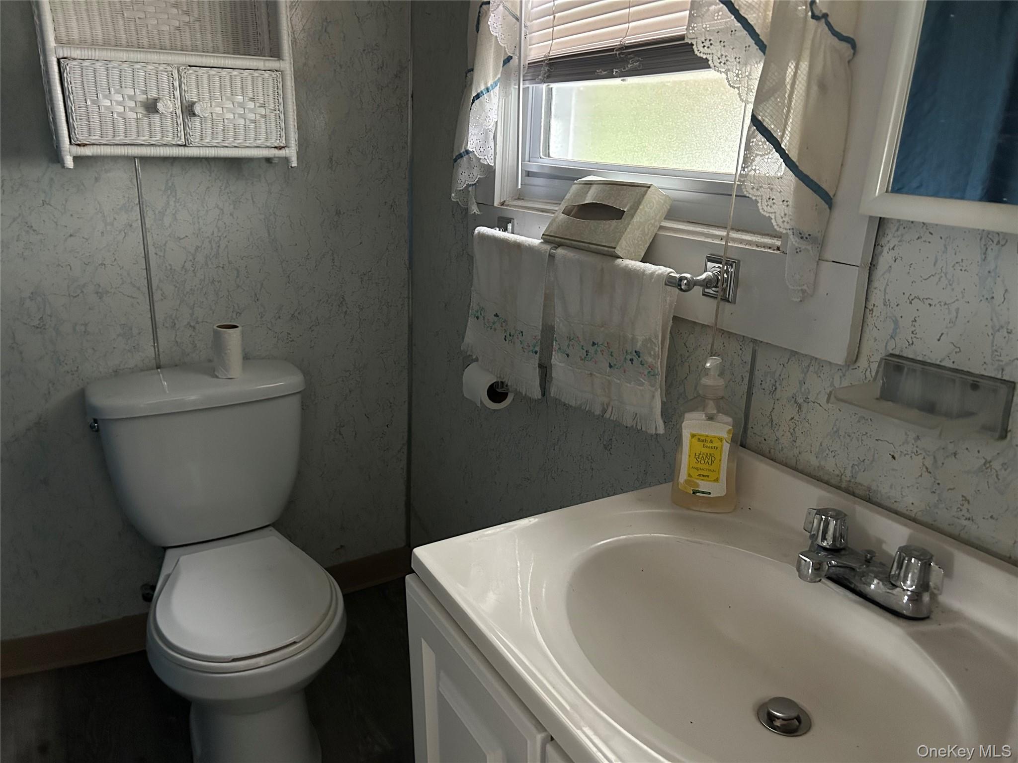 52 Greentree Road Unit: 12A