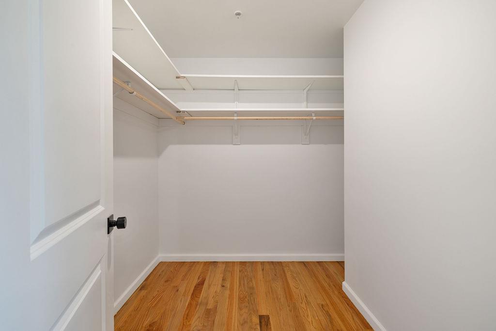 23 Northbrook Road Unit: 202