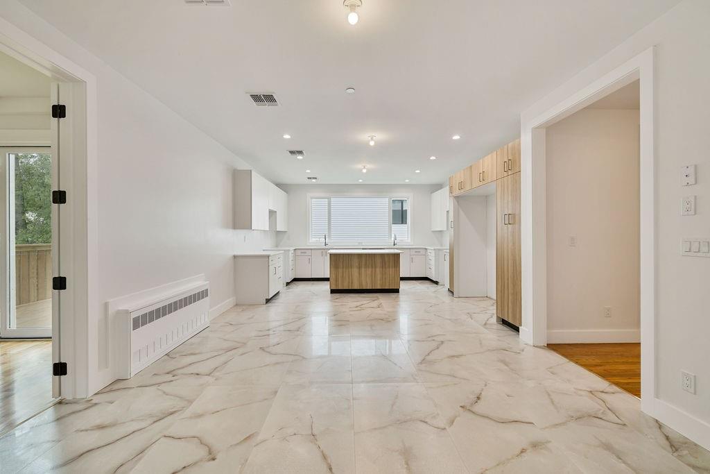 23 Northbrook Road Unit: 202