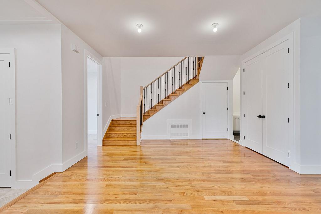 23 Northbrook Road Unit: 202