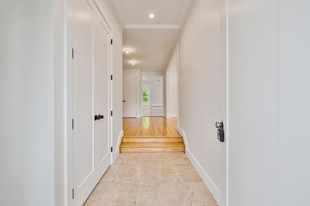 23 Northbrook Road Unit: 202