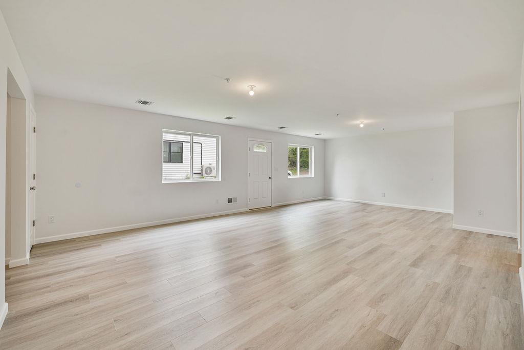 23 Northbrook Road Unit: 202