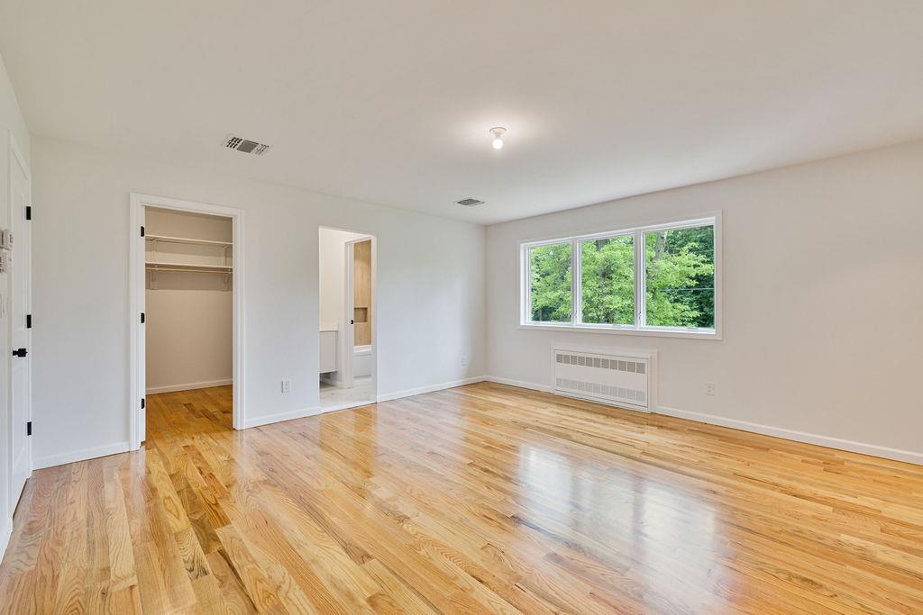 23 Northbrook Road Unit: 202