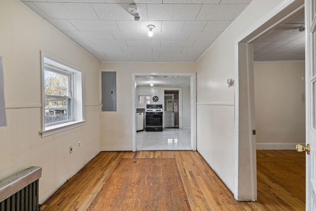 11 Waldron Avenue