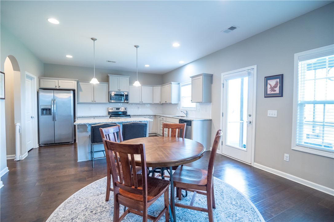 2408 ROCKY POINT DRIVE