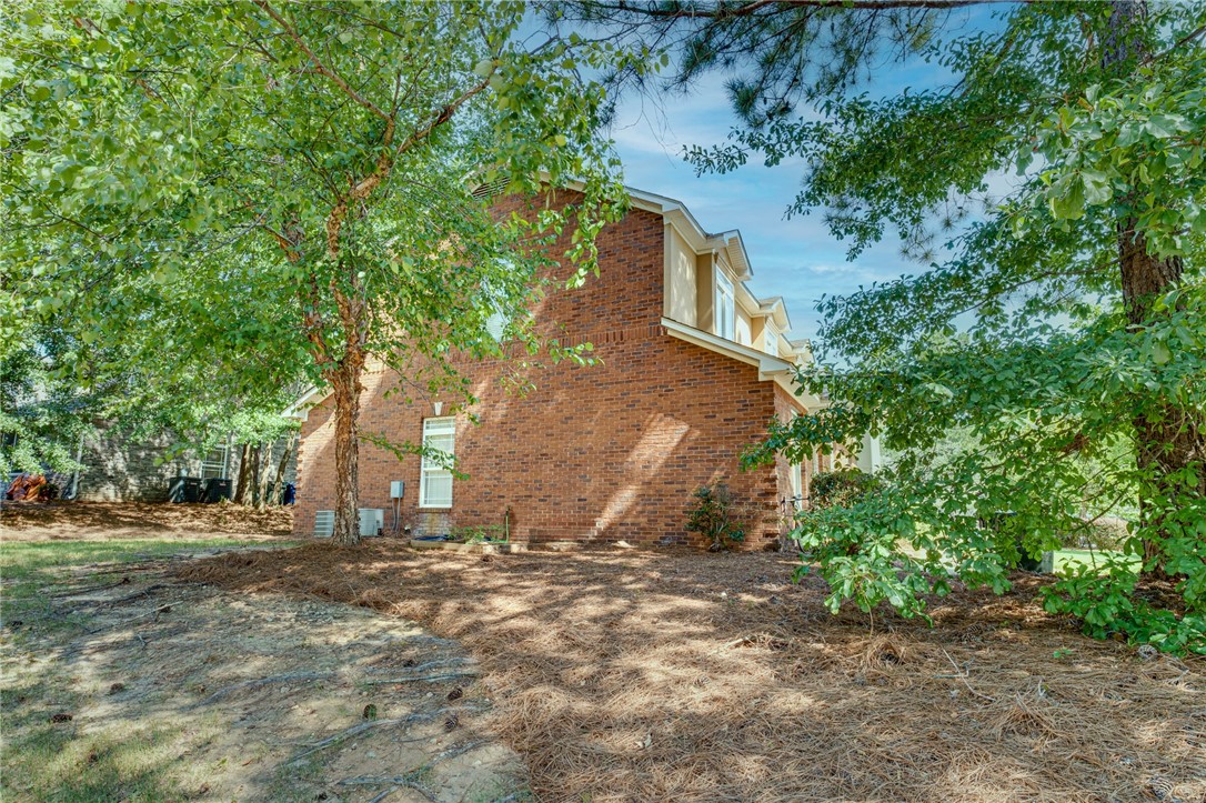 372 JACK HAMPTON DRIVE