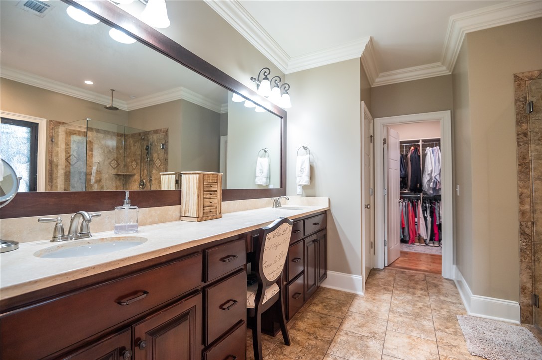 2492 GLENN BROOKE DRIVE