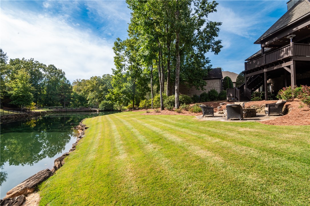 2492 GLENN BROOKE DRIVE