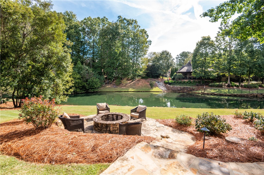 2492 GLENN BROOKE DRIVE