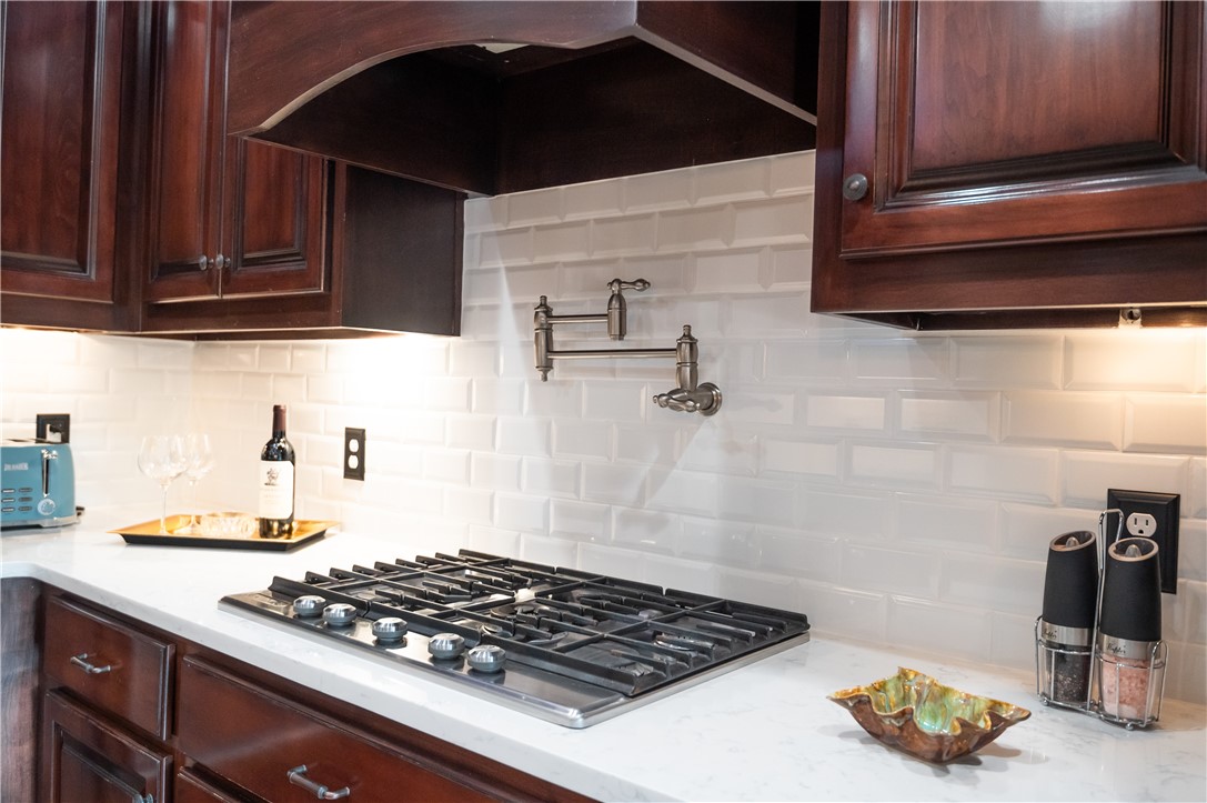 2492 GLENN BROOKE DRIVE