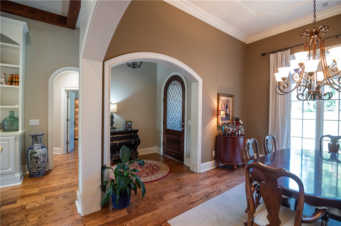 2492 GLENN BROOKE DRIVE