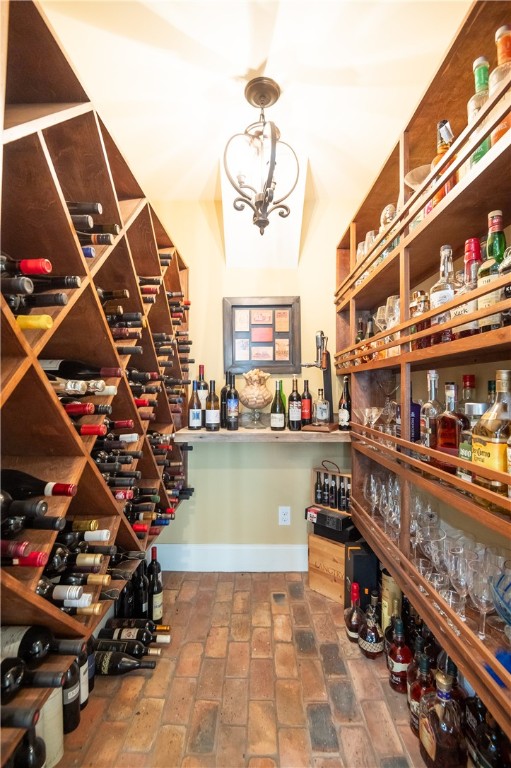 2492 GLENN BROOKE DRIVE