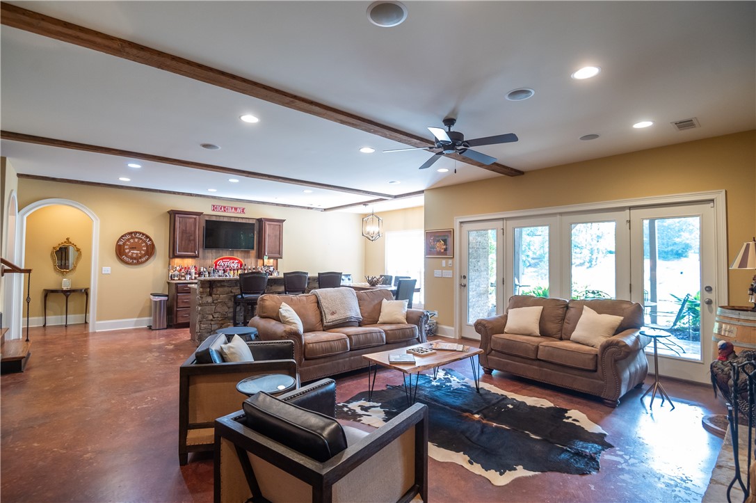 2492 GLENN BROOKE DRIVE