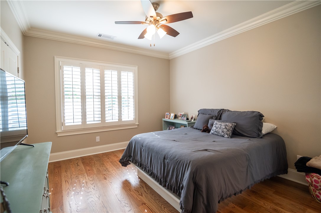 2492 GLENN BROOKE DRIVE