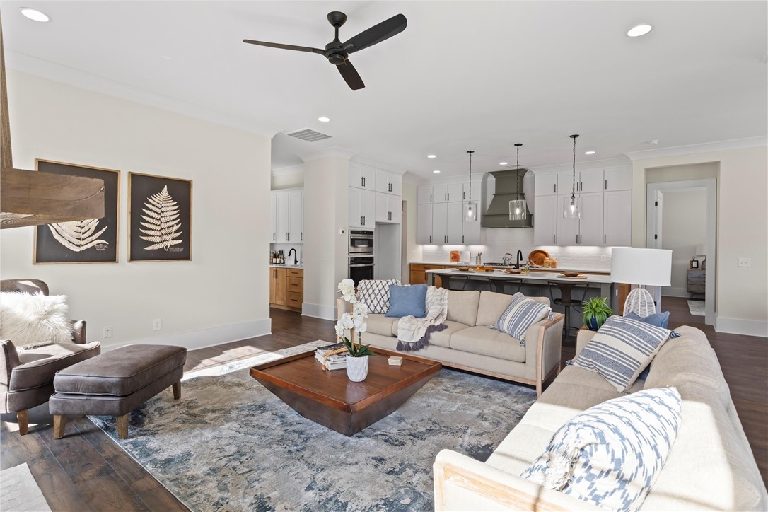 820 SUMMERLIN CIRCLE