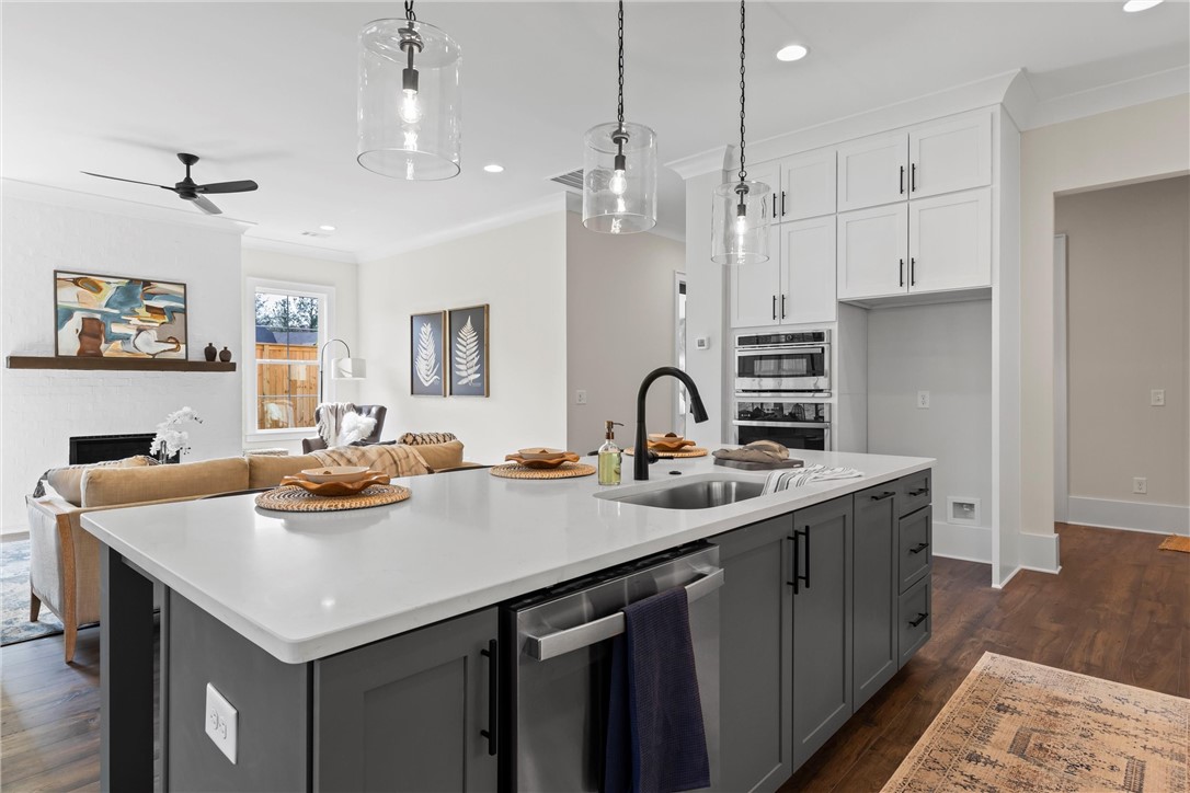 820 SUMMERLIN CIRCLE