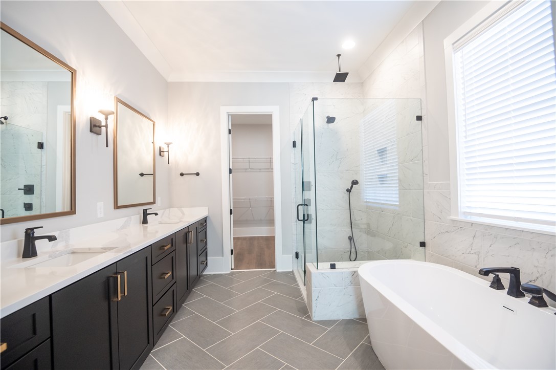 818 SUMMERLIN CIRCLE