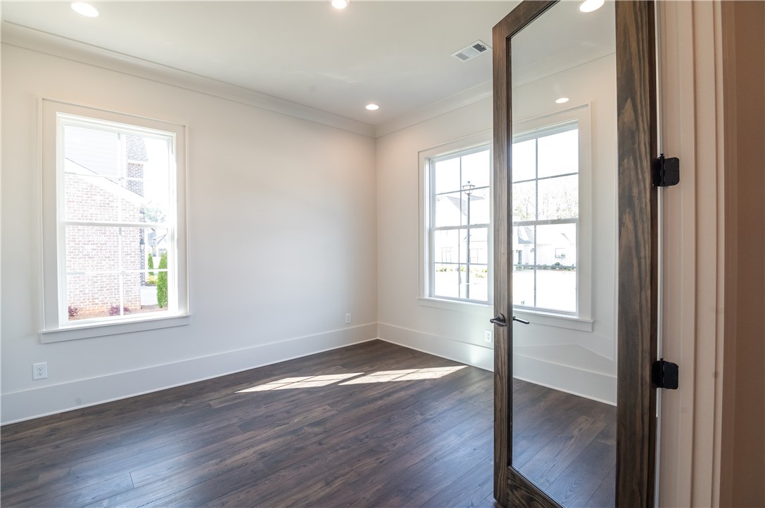 816 SUMMERLIN CIRCLE