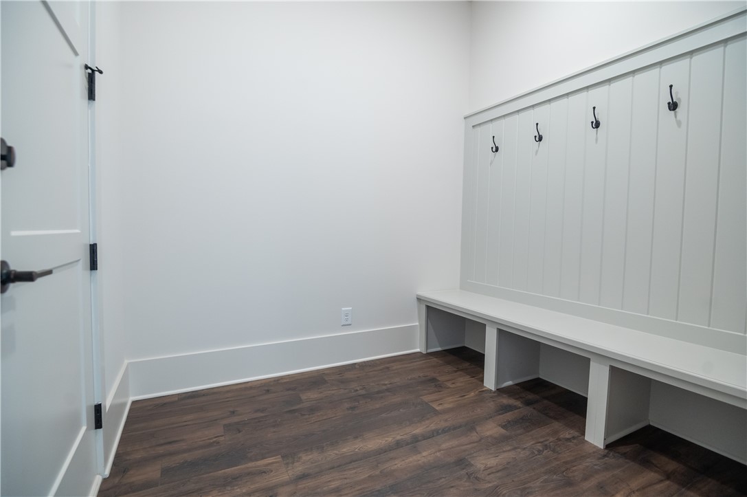 816 SUMMERLIN CIRCLE