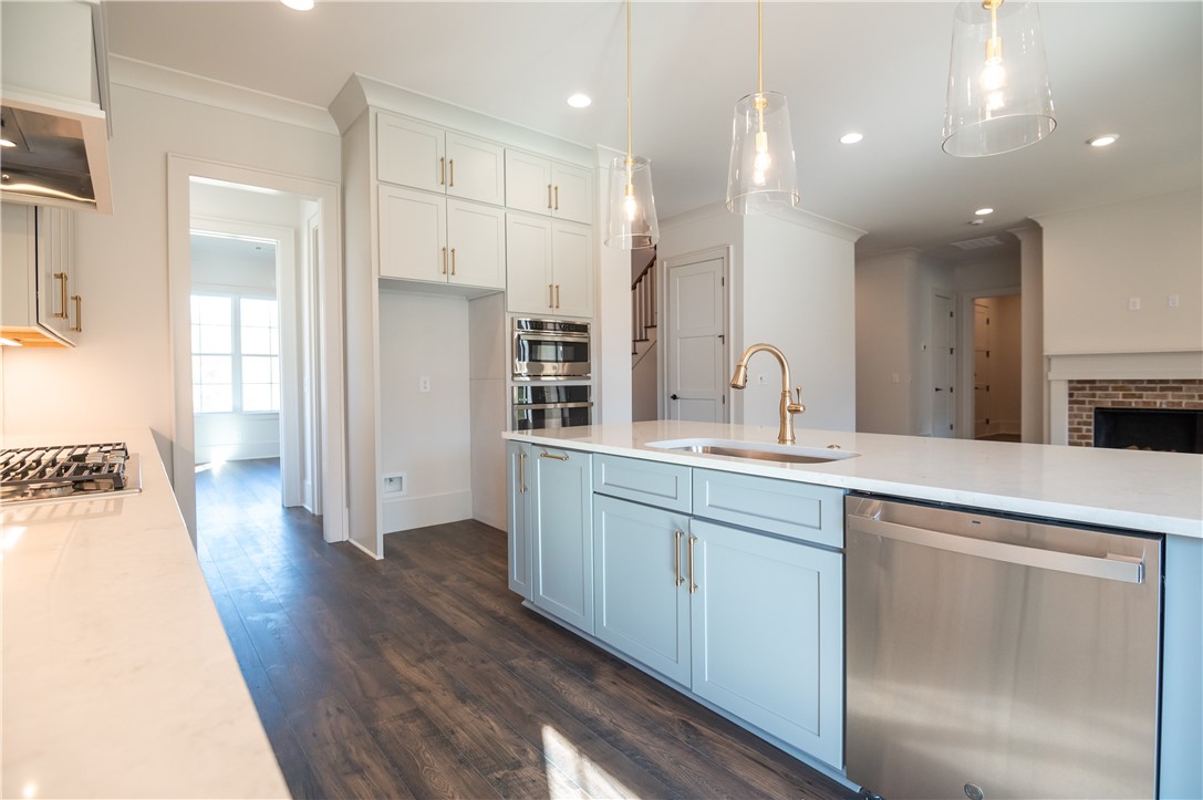 816 SUMMERLIN CIRCLE