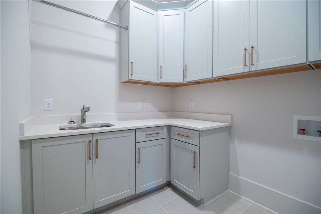 816 SUMMERLIN CIRCLE