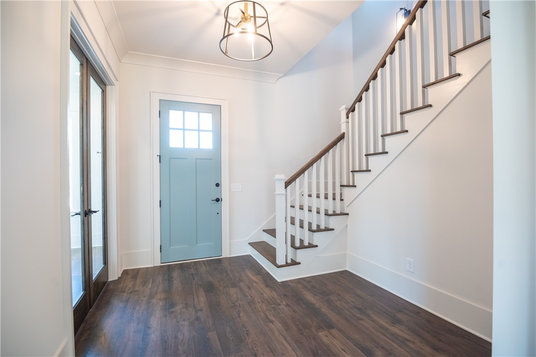 816 SUMMERLIN CIRCLE