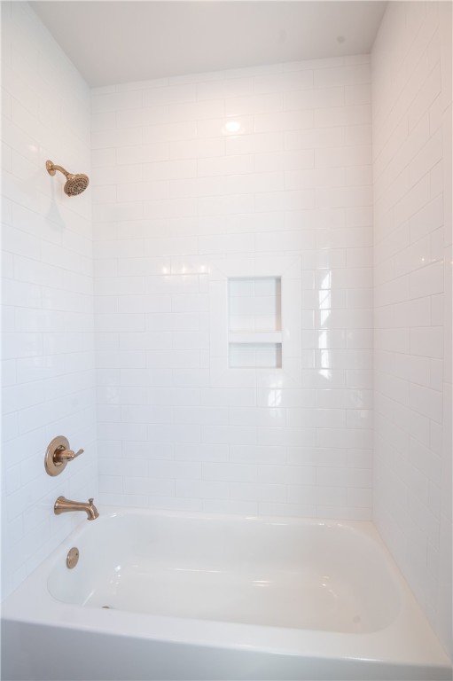 816 SUMMERLIN CIRCLE