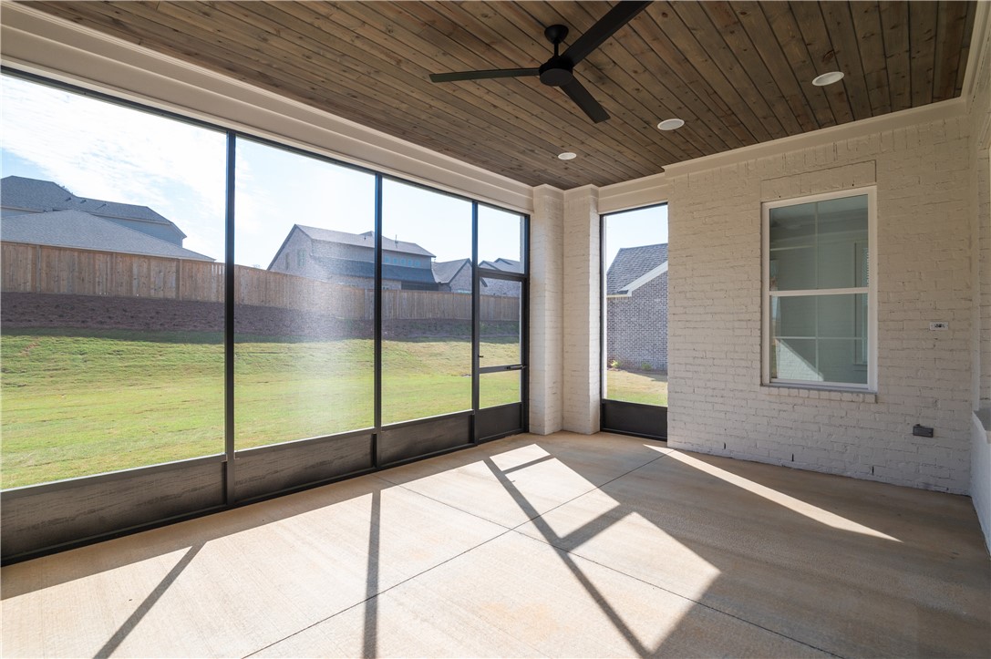 816 SUMMERLIN CIRCLE