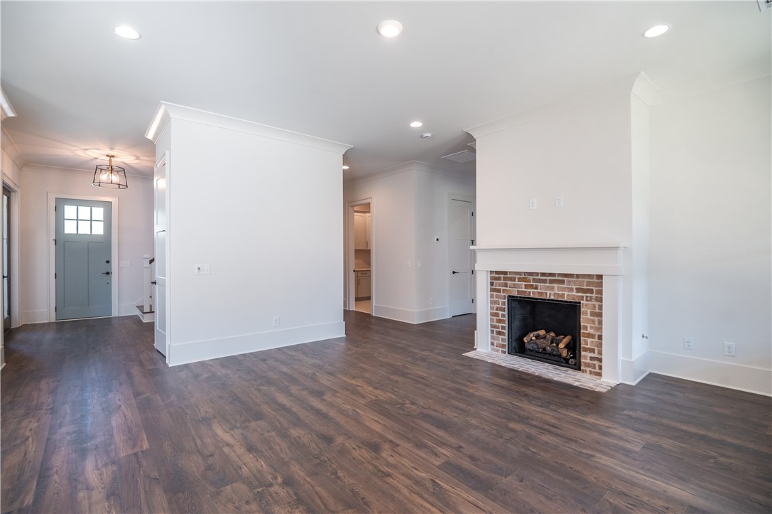 816 SUMMERLIN CIRCLE