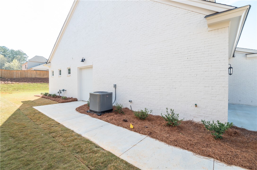 816 SUMMERLIN CIRCLE