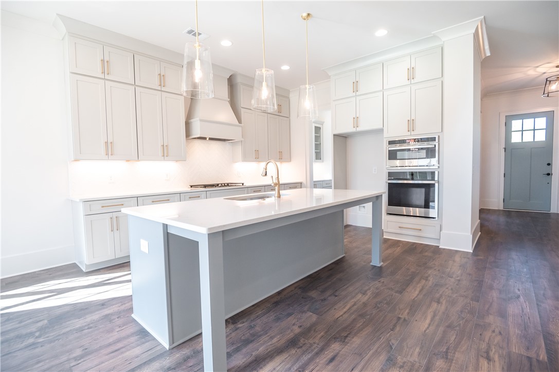 816 SUMMERLIN CIRCLE