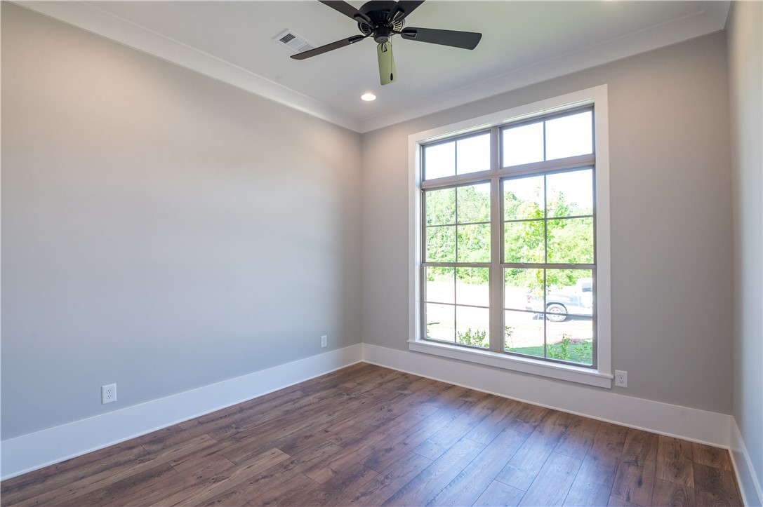 814 SUMMERLIN CIRCLE