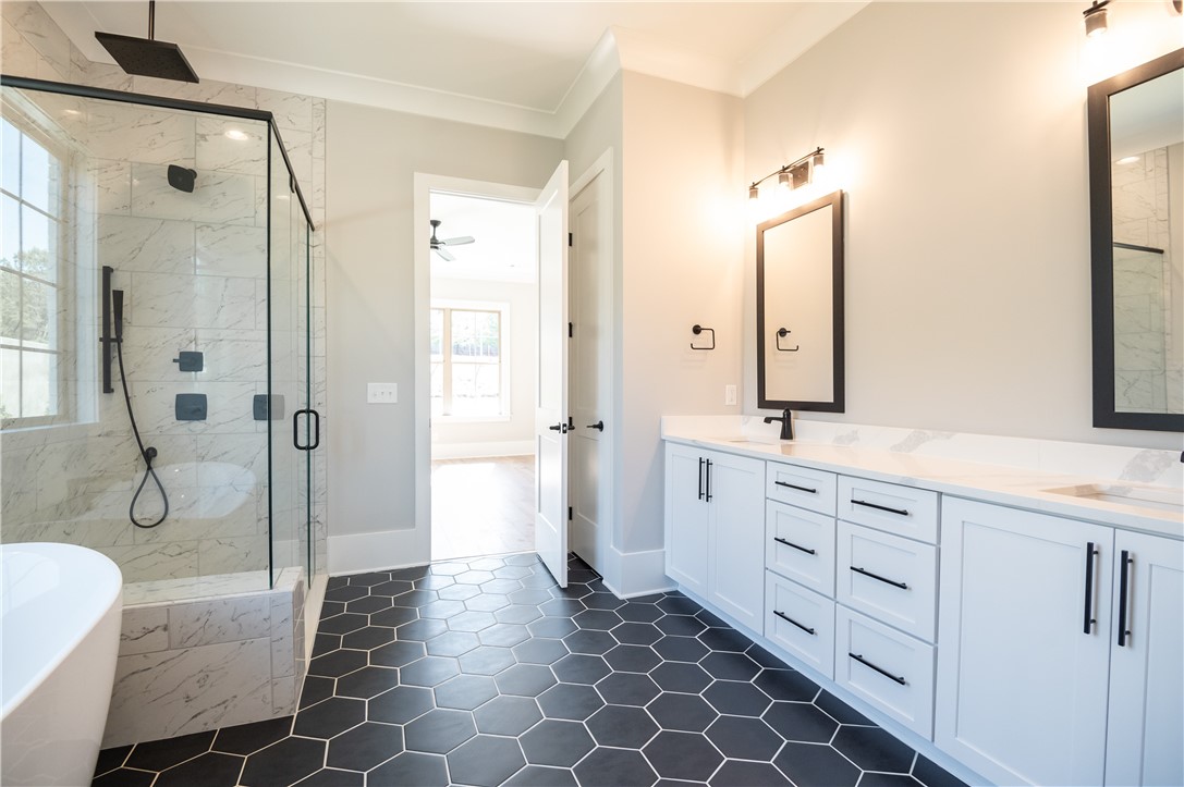 814 SUMMERLIN CIRCLE