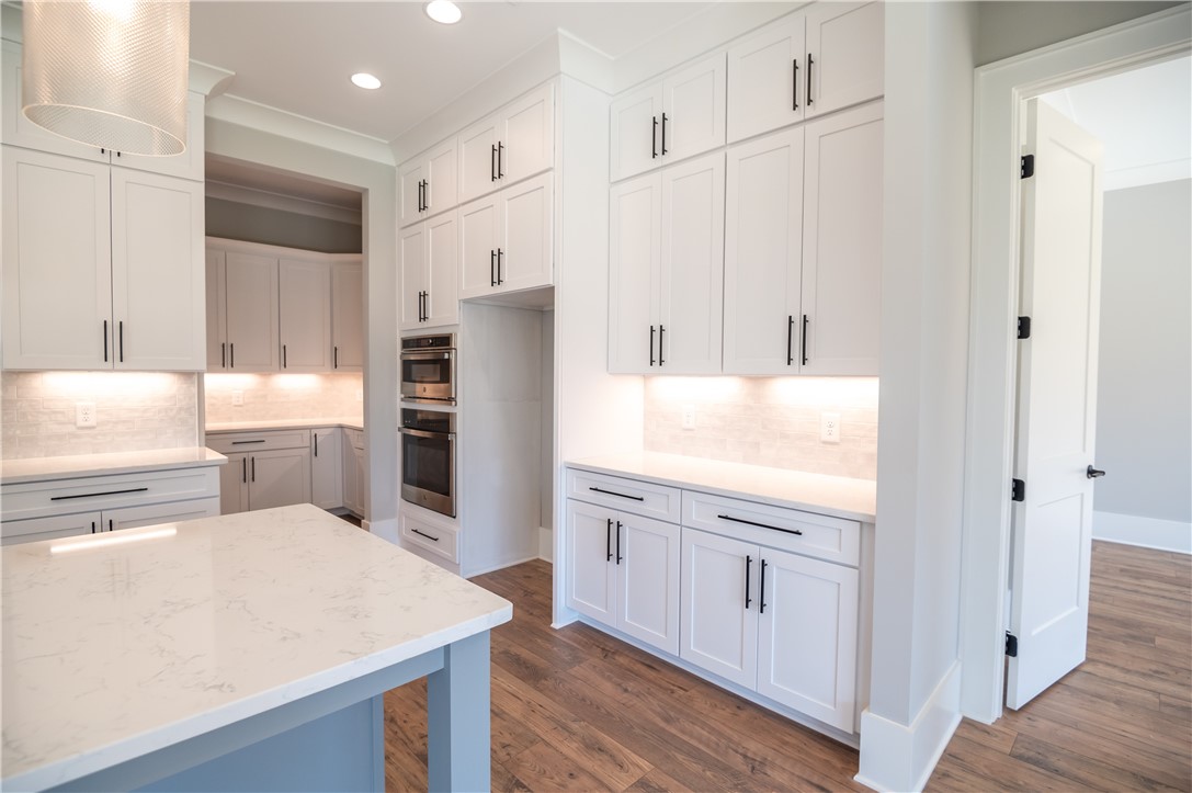 814 SUMMERLIN CIRCLE