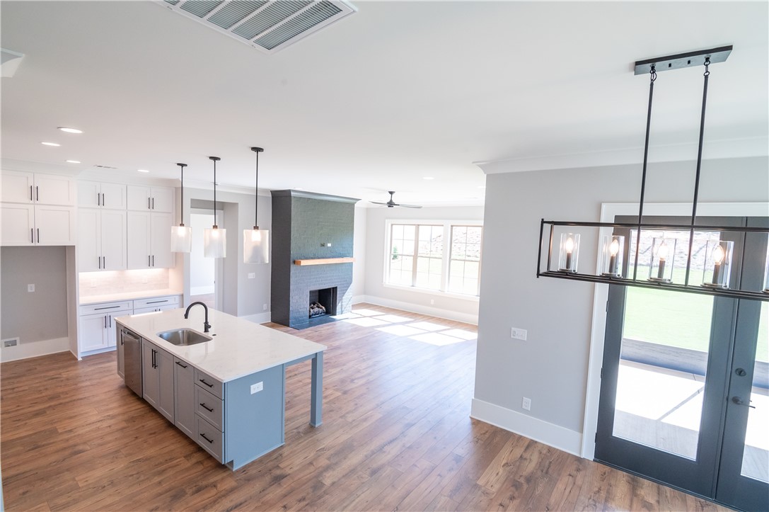 814 SUMMERLIN CIRCLE