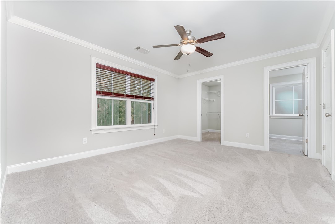 555 TOWNE LAKE PARKWAY