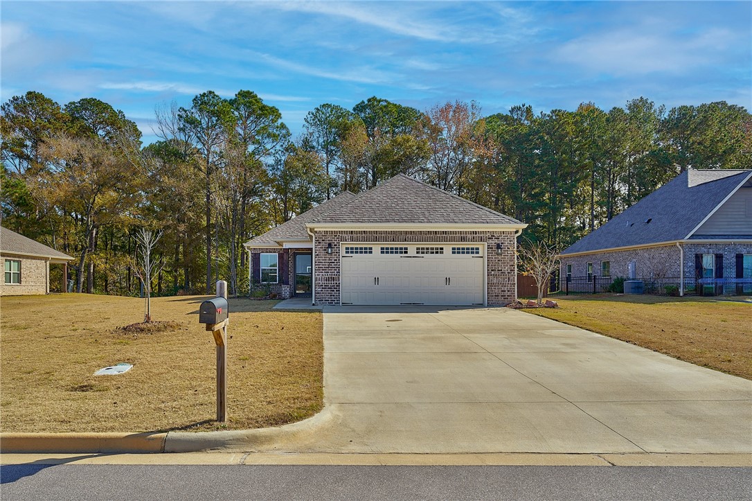 555 TOWNE LAKE PARKWAY