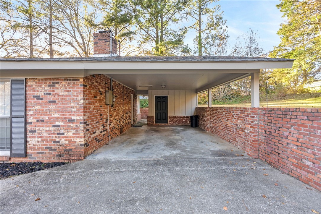 1706 HIGHLAND CIRCLE