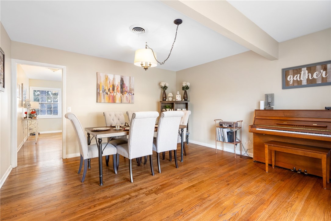 1706 HIGHLAND CIRCLE