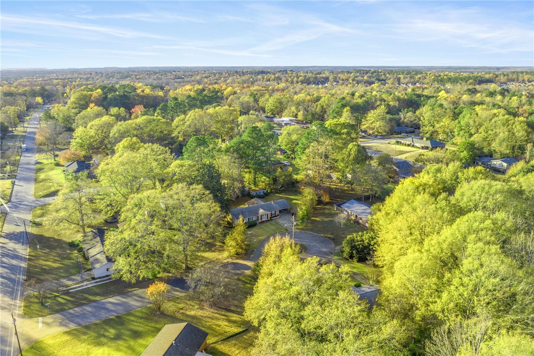 1706 HIGHLAND CIRCLE