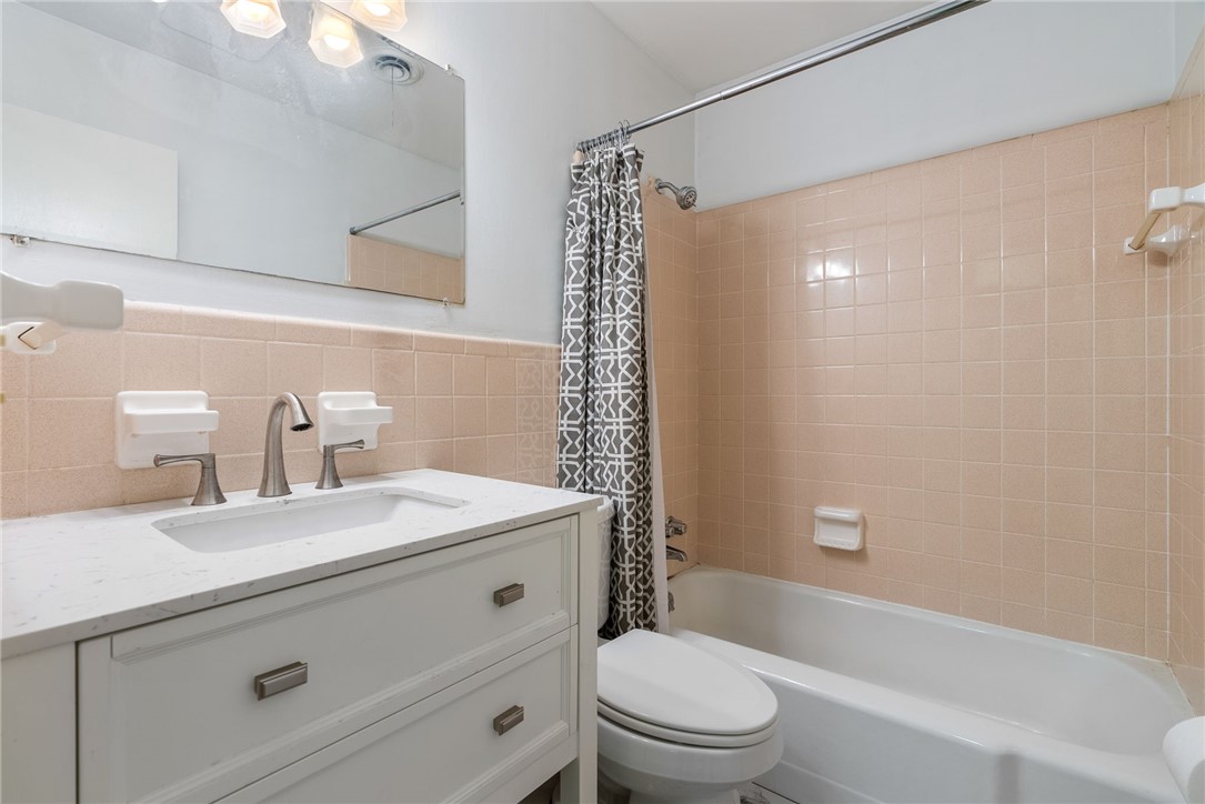 1706 HIGHLAND CIRCLE