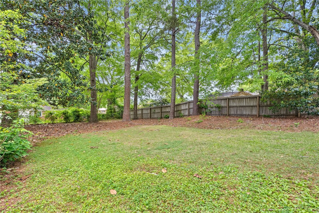 1706 HIGHLAND CIRCLE