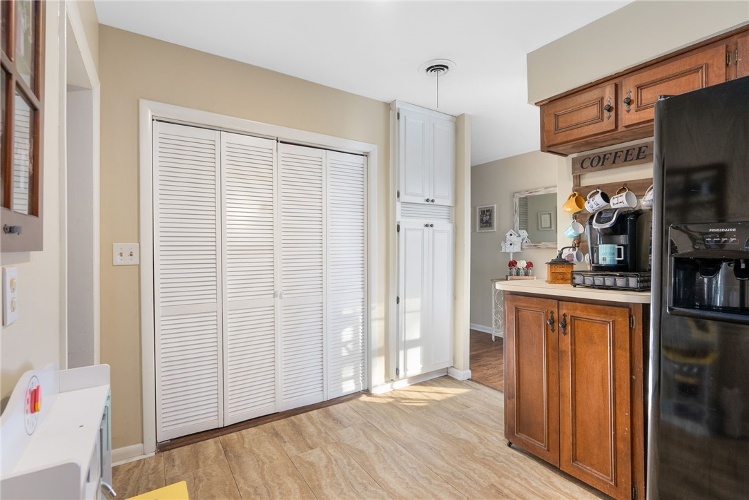 1706 HIGHLAND CIRCLE