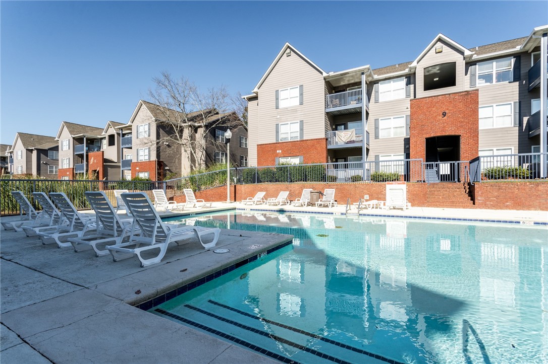 1114 S COLLEGE STREET 4102