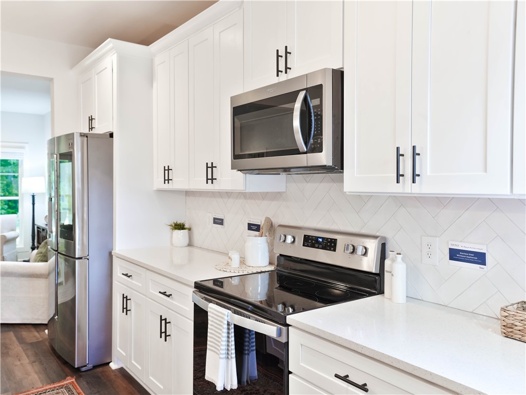 1168 WOODLAND CIRCLE